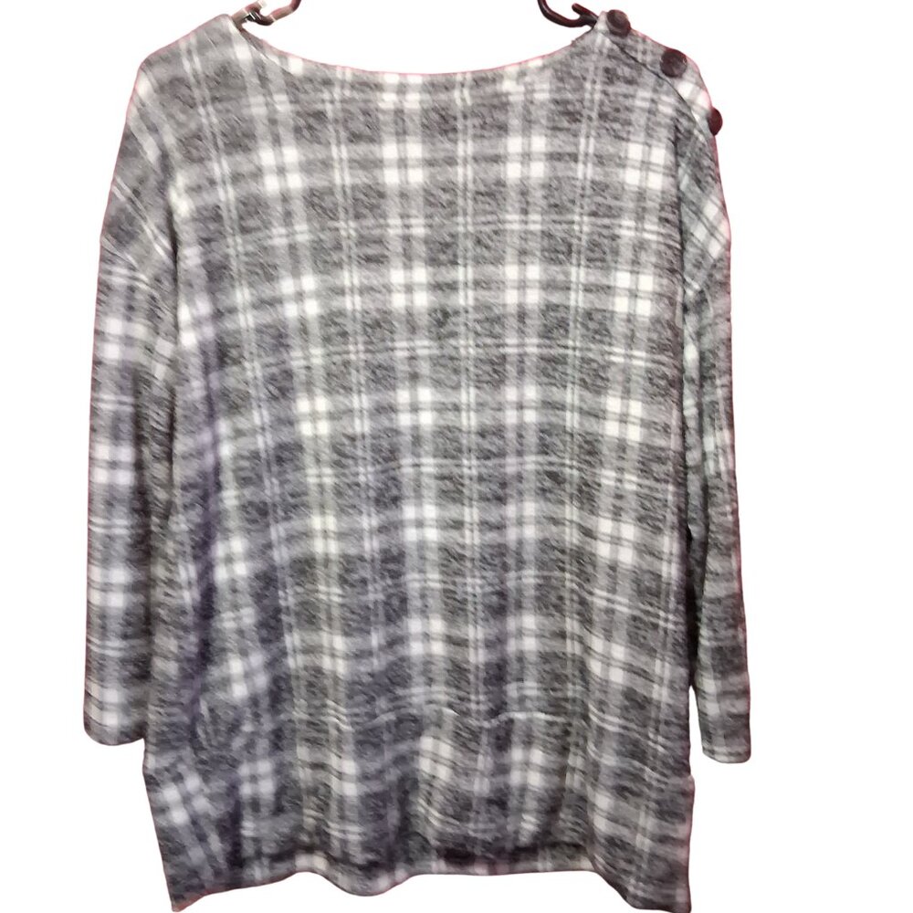 Cato Medium Black White Plaid Long Sleeve Shoulder Button Top